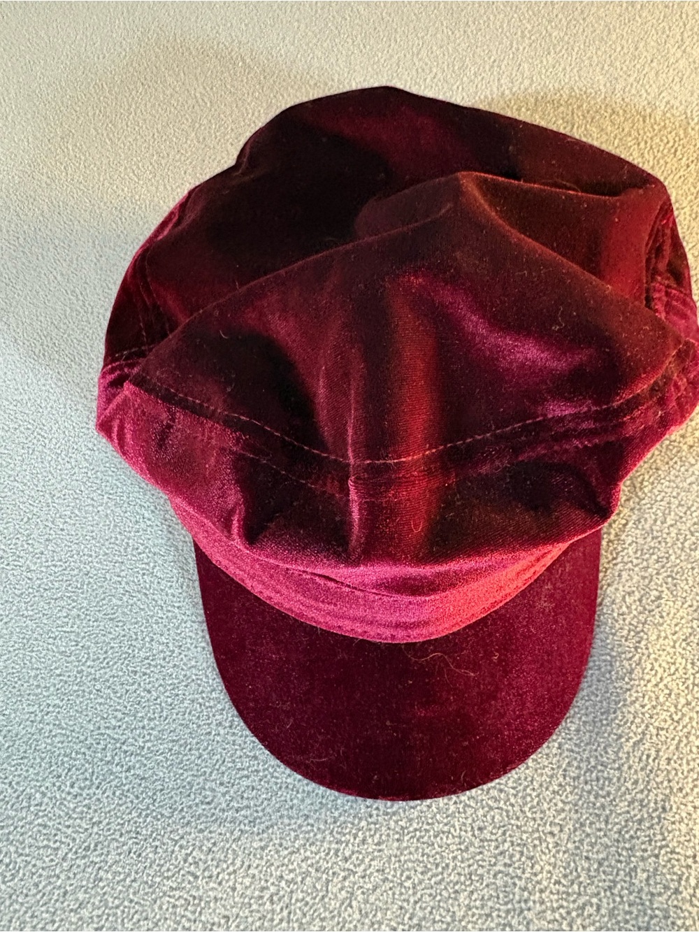 Treasure & Bond Burgundy Velvet Newsboy Cap